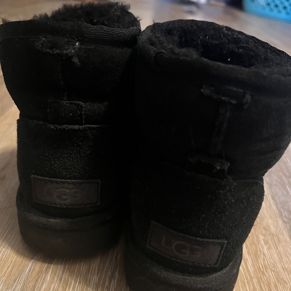 Mini uggs - Picture 3 of 5